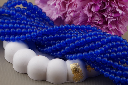 Chalcedon / kula / 6mm / Royal Blue / sznur / 60szt