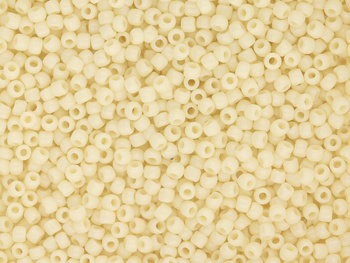 TOHO™ / Round / 15/0 / Opaque / Lt Beige / 10g / ~1400szt