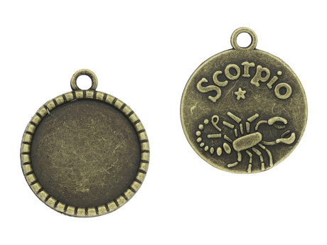 Scorpio-Skorpion / zawieszka / kaboszon 20mm / 27x24x2mm / antyczny brąz / otwór 2.5mm / 2szt